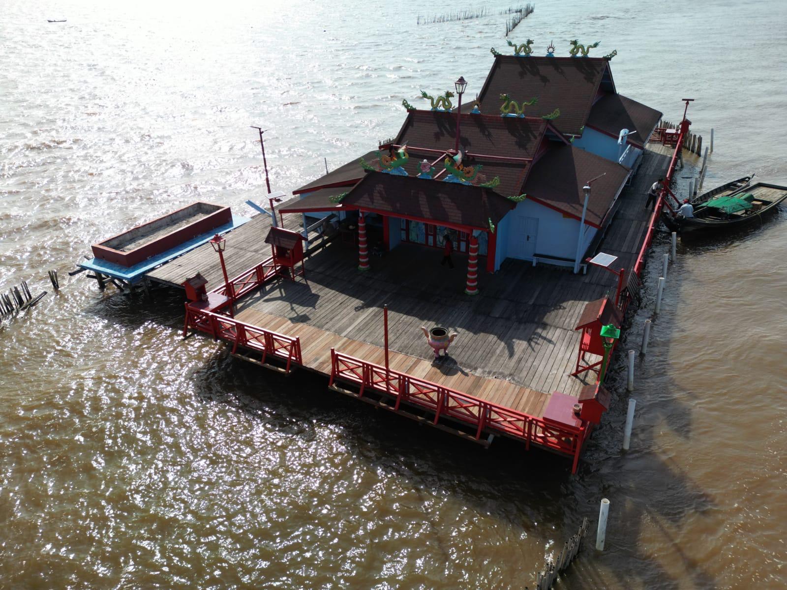 KLENTENG TENGAH LAUT (XUAN WU ZHEN TAN)